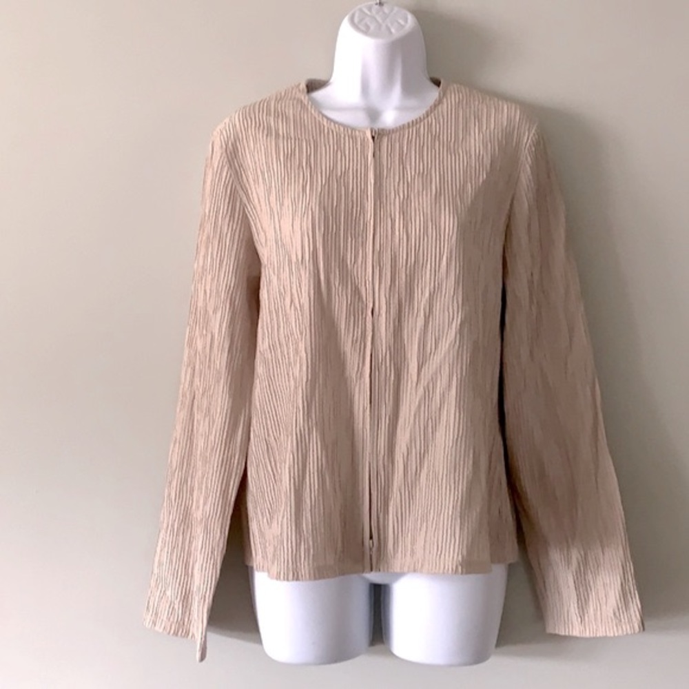 🦋 3/$20 Eileen Fisher Textured Taupe Blouse M